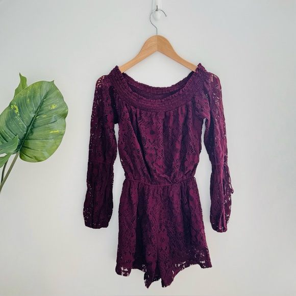 Hollister Pants - HOLLISTER | Lace Burgundy Romper Size Small
